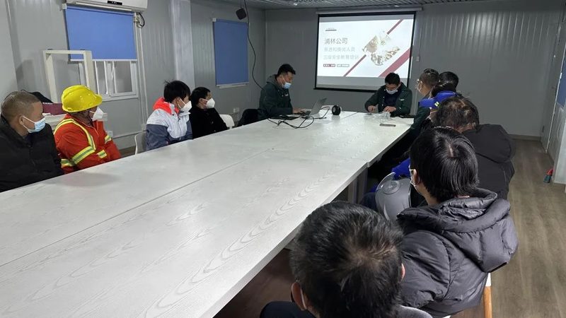 线上课与线下班：技能培训性价比的深层解析