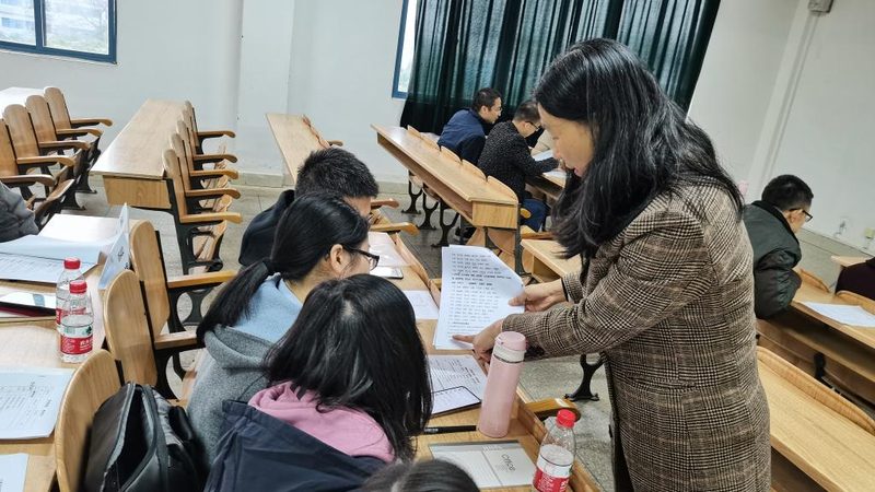 叉车证报考条件是什么