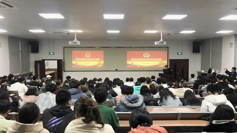 在培训实施过程中，要关注以下几点：